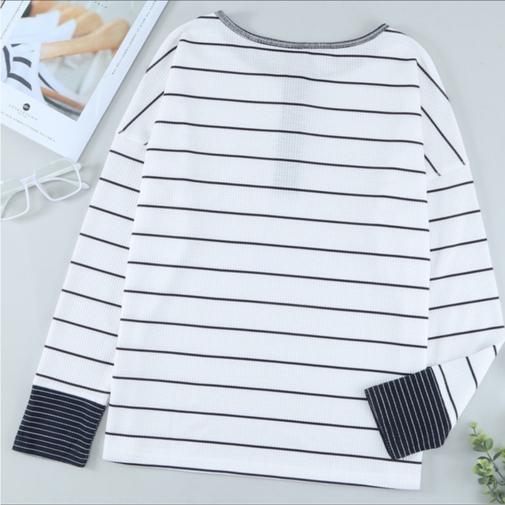 #25 Henley White & Navy Waffle Weave L.S. Top - Picture 6 of 12